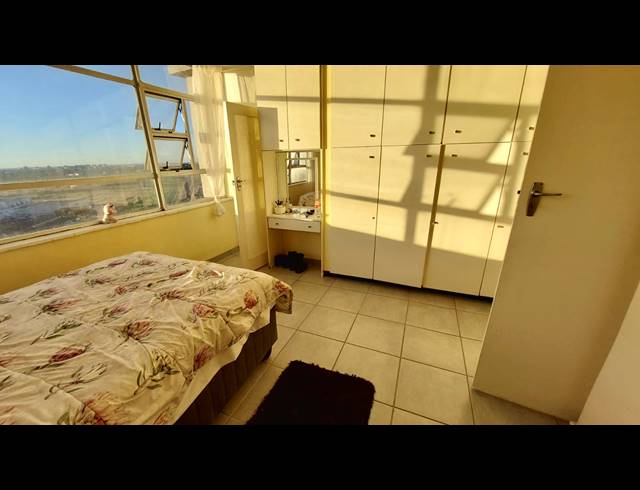 2 BEDROOM APARTMENT FOR SALE IN TOWNSEND ESTATE
